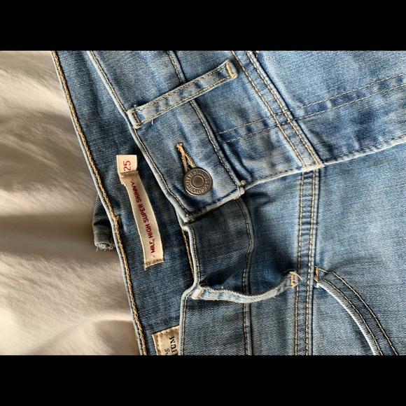 Mile High Super Skinny Levi Jeans - Picture 3 of 3